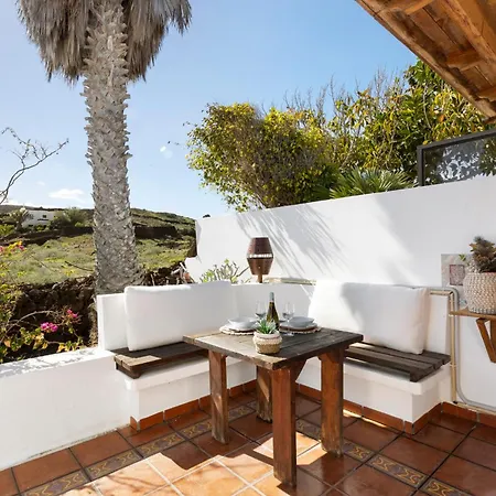 Home2book Lanzarote Sunset & Jacuzzi House Charco del Palo